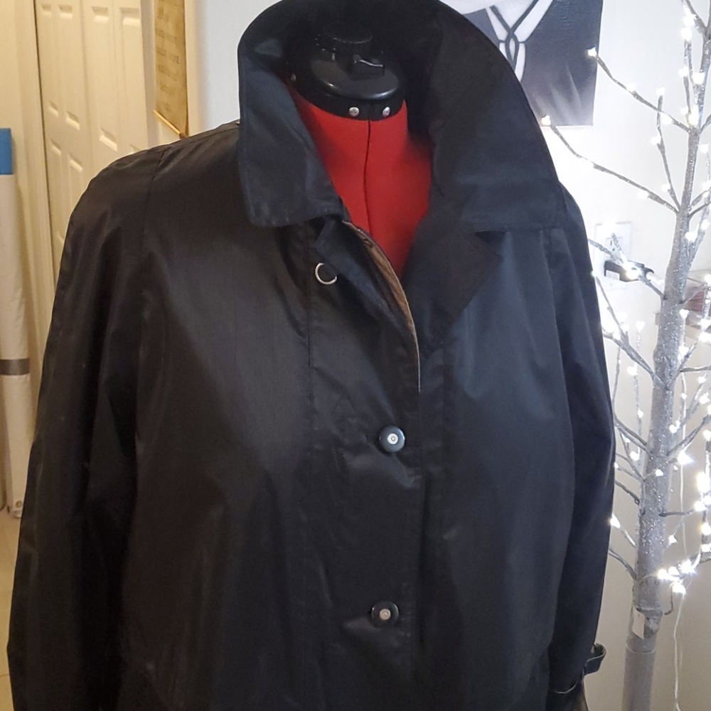 Retro Raining Coat - Picture 7 of 10